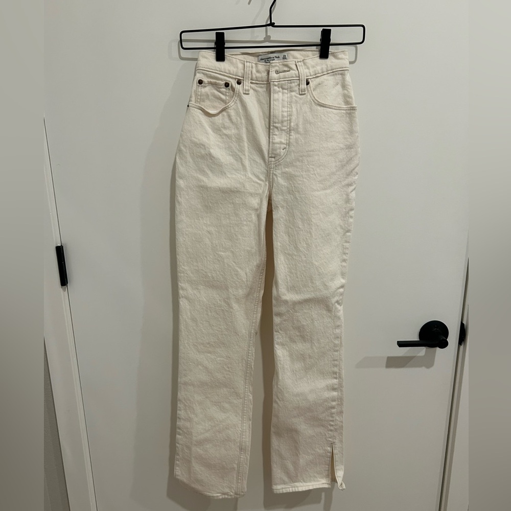 abercrombie & fitch ivory/cream colored jeans. “90’s straight ultra high rise”